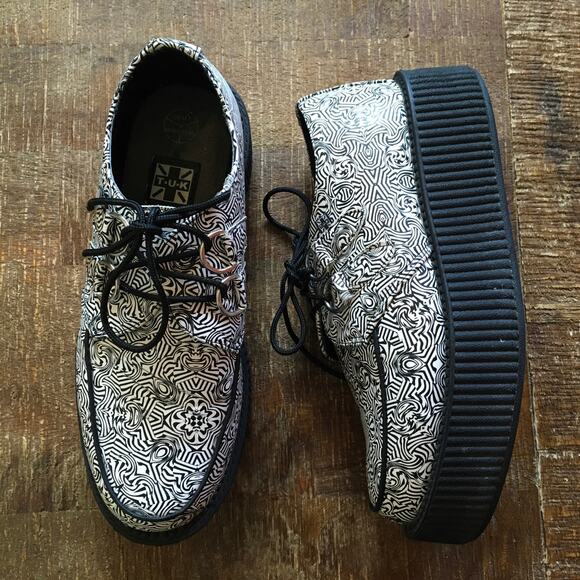 T.U.K. Mondo Creeper Loafer Mens 7 Womens 9 Black White Platform Sneaker Punk - Picture 1 of 11